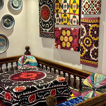 Emirhan Hotel Samarkand Ngoại thất bức ảnh