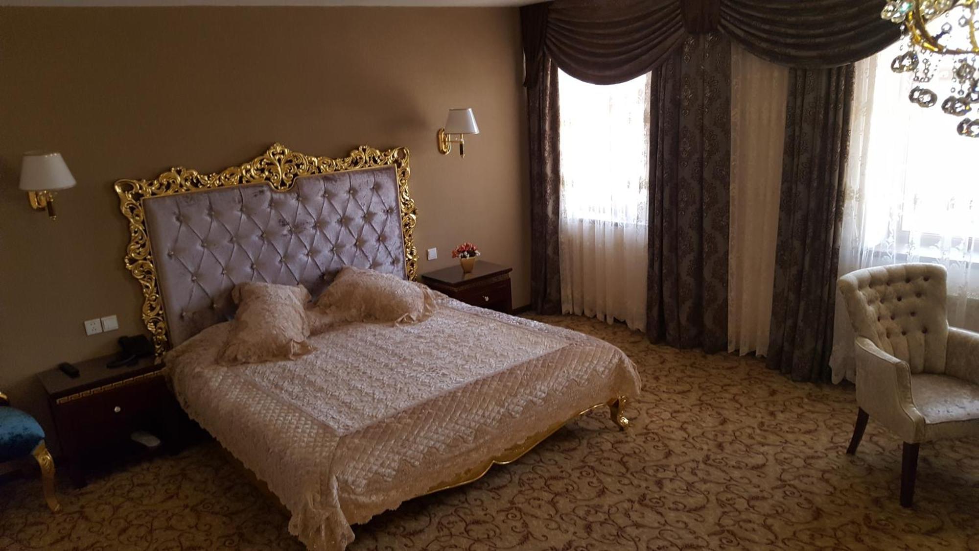 Emirhan Hotel Samarkand Ngoại thất bức ảnh