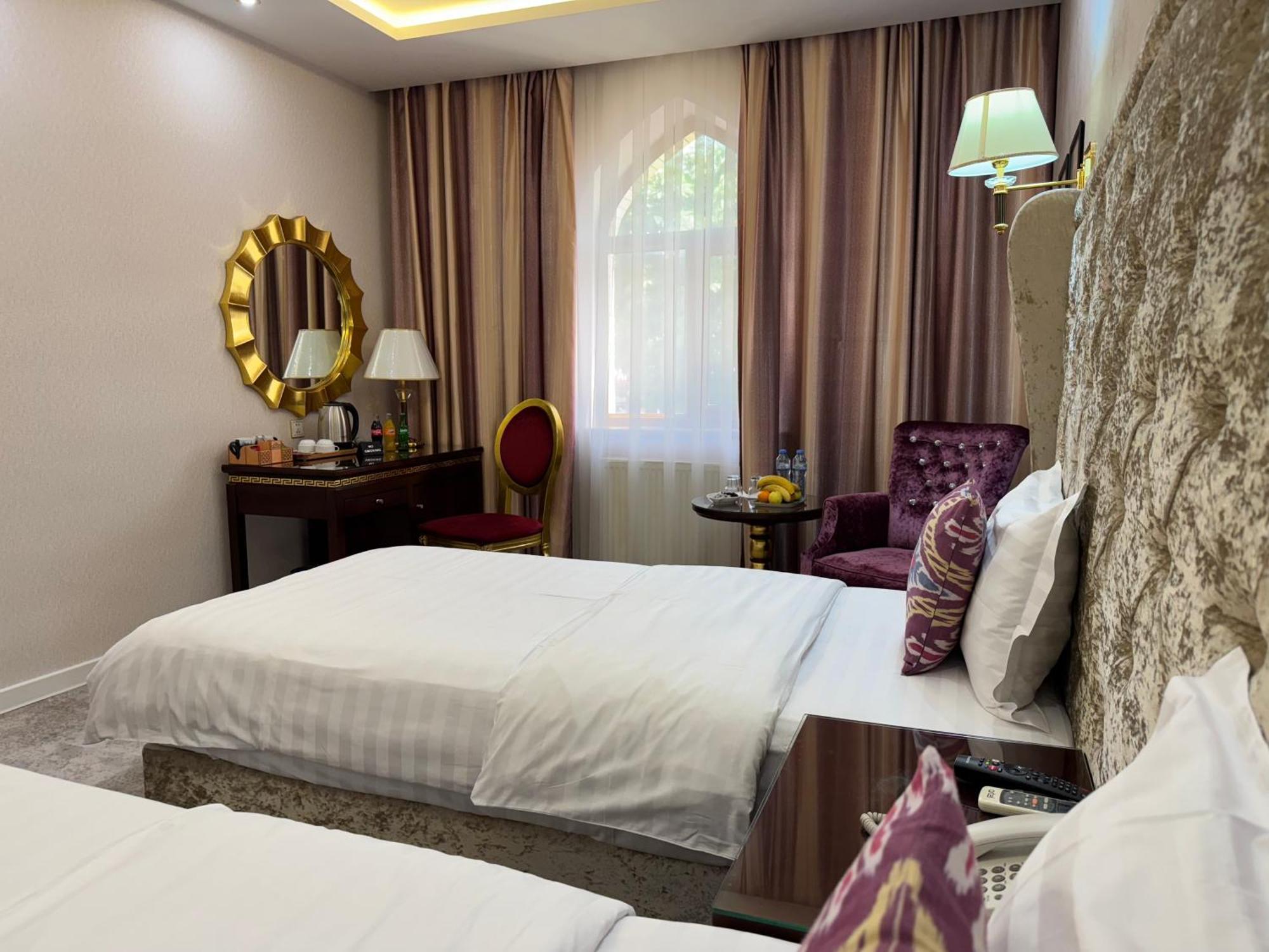 Emirhan Hotel Samarkand Ngoại thất bức ảnh