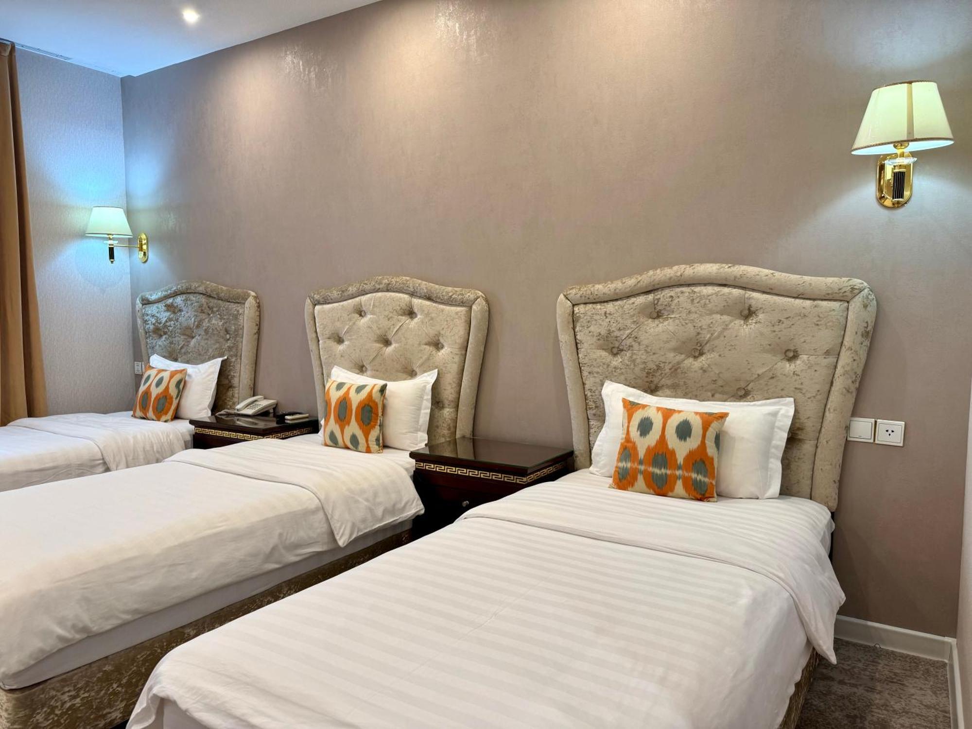 Emirhan Hotel Samarkand Ngoại thất bức ảnh