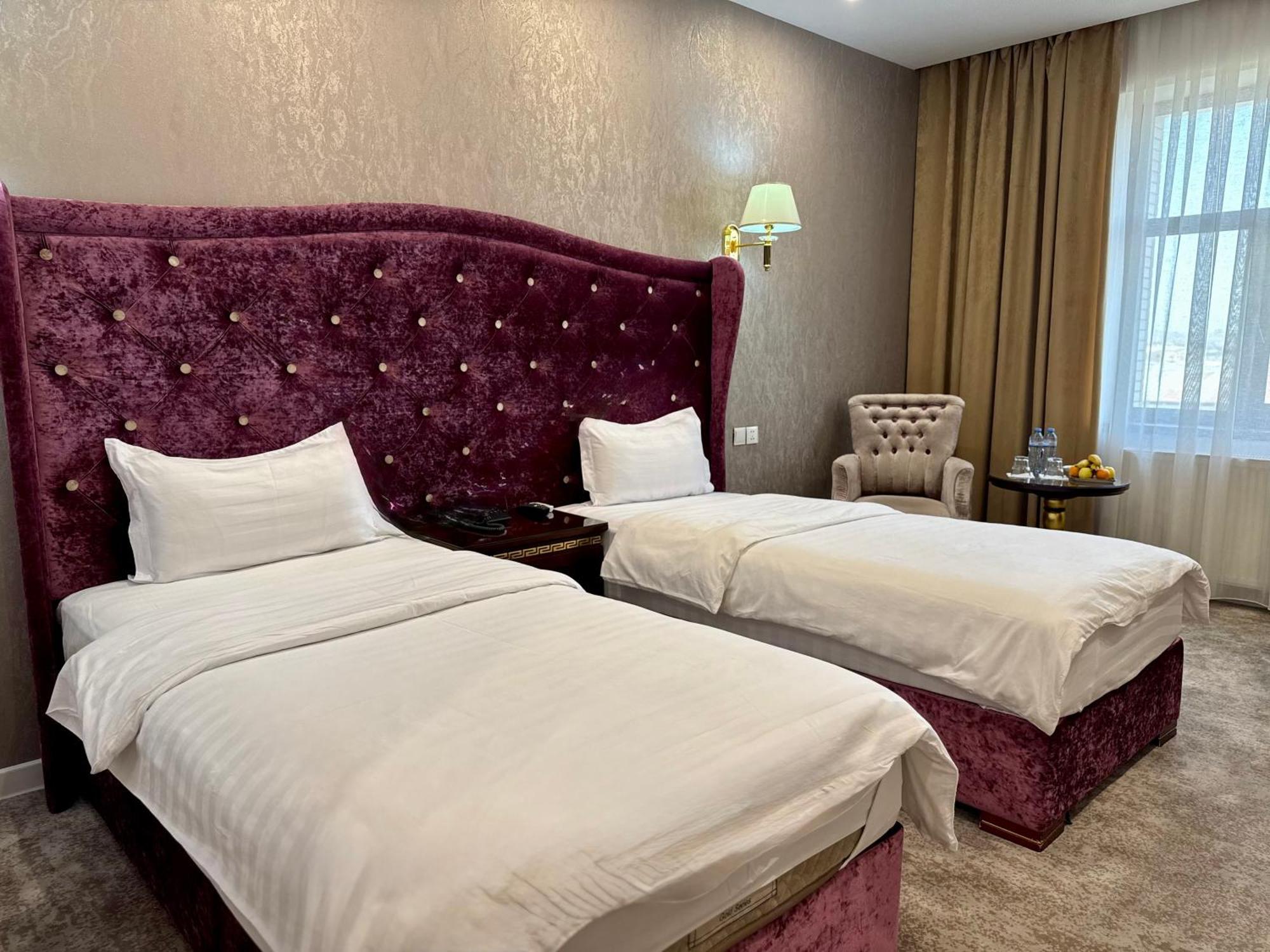 Emirhan Hotel Samarkand Ngoại thất bức ảnh