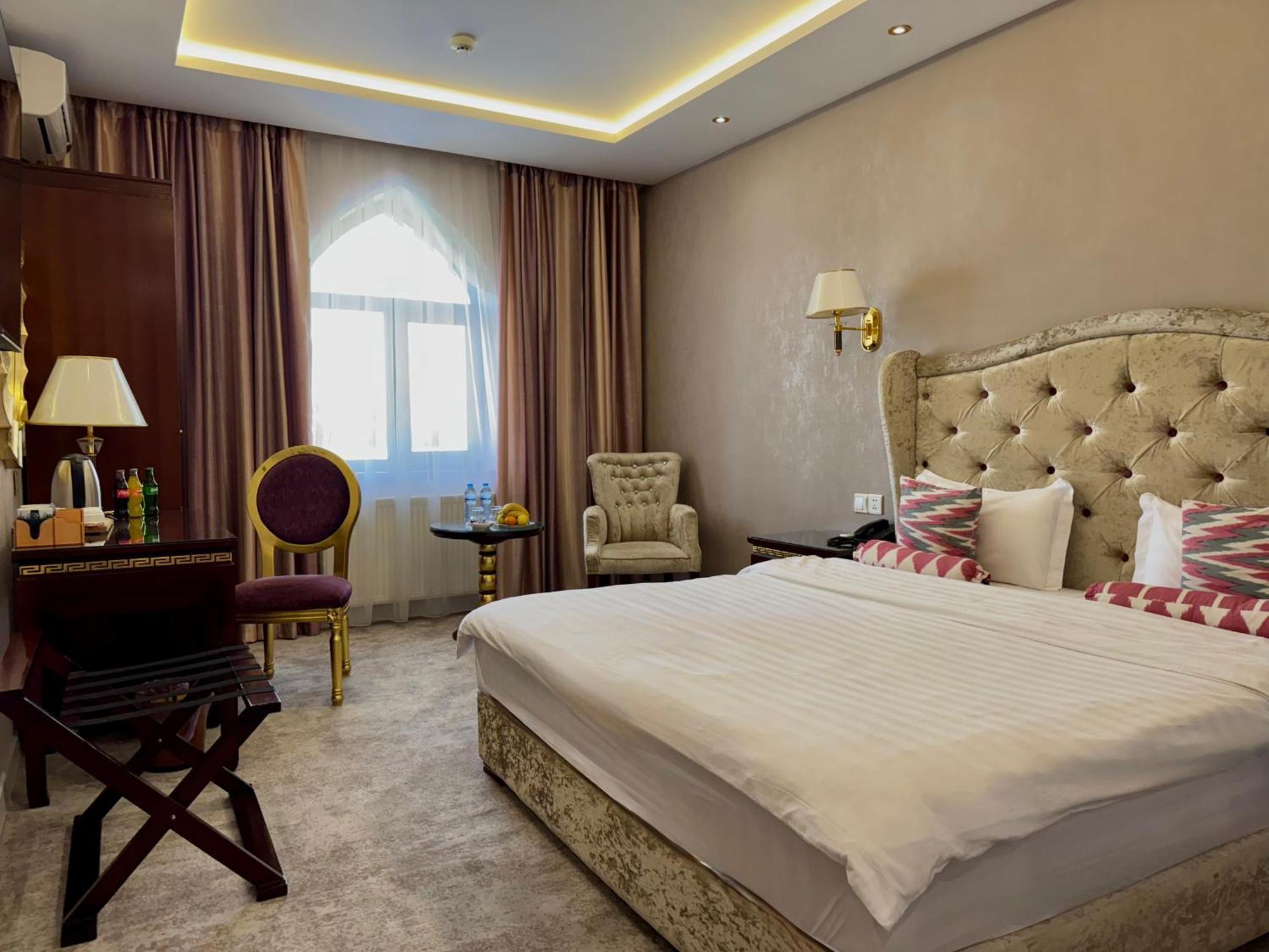 Emirhan Hotel Samarkand Ngoại thất bức ảnh