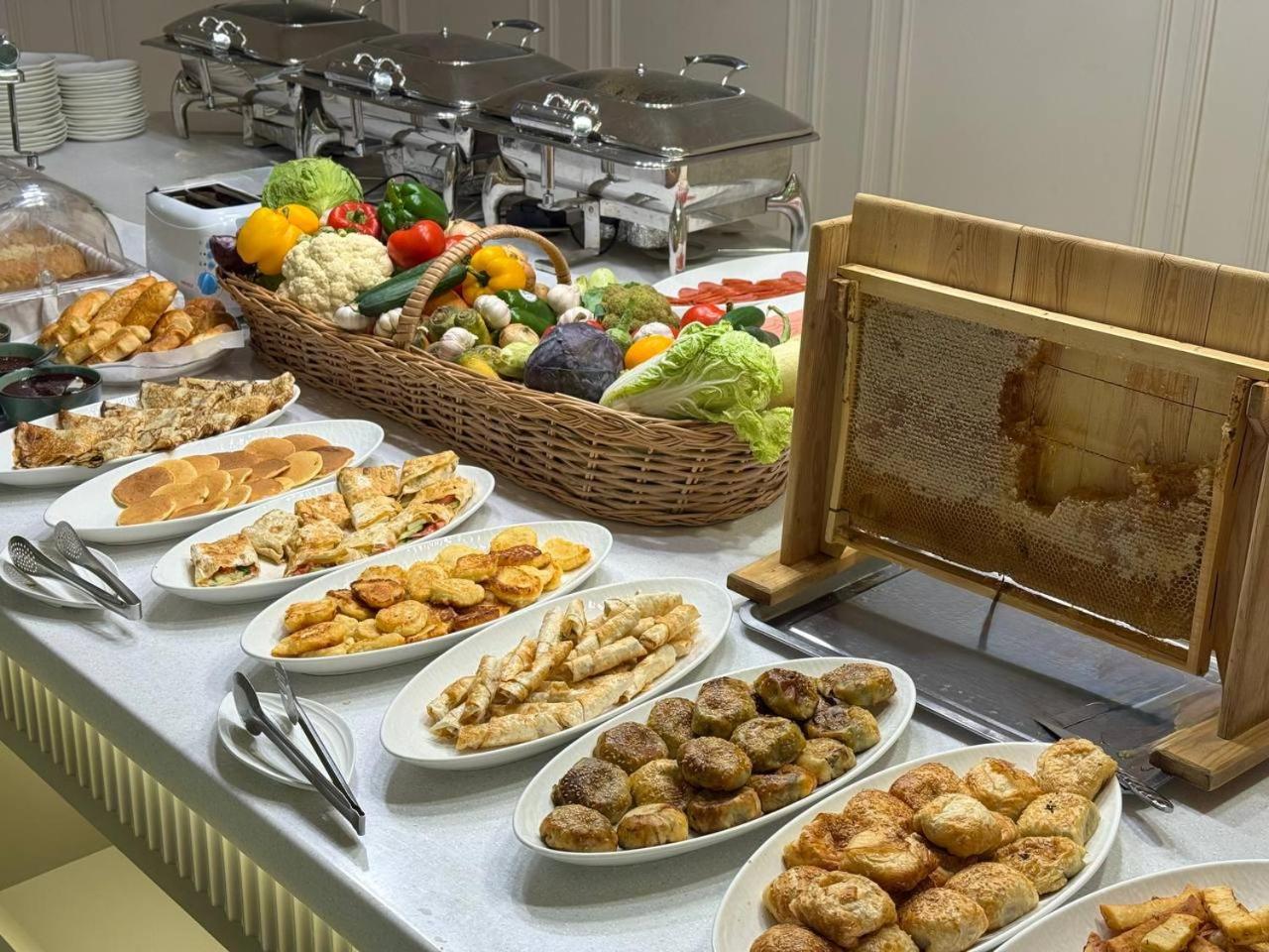 Emirhan Hotel Samarkand Ngoại thất bức ảnh